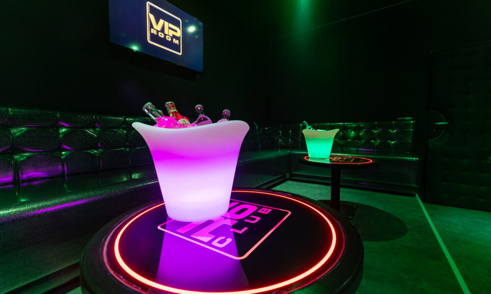VIP Room v R6 Clubu Olomouc s obsluhou a pohodlným sezením